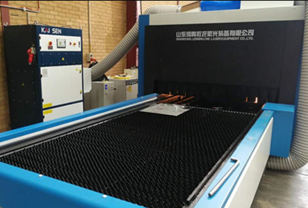 Auto Cleaning Laser Fiber Cutting Smoke Extraction System With CE RoHS Certification